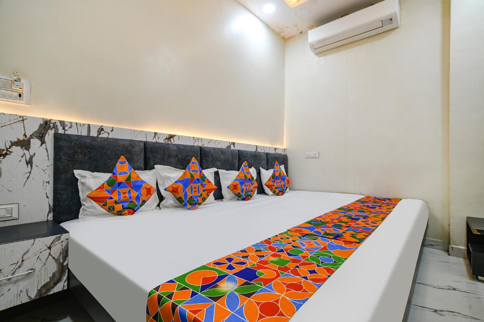 Fabexpress Orbit Hotel อุจเจน ภายนอก รูปภาพ