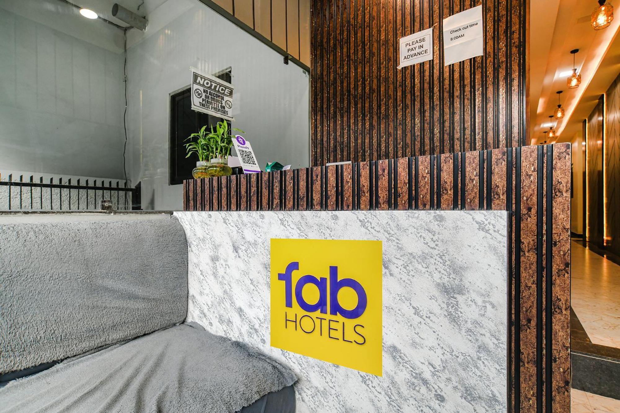 Fabexpress Orbit Hotel อุจเจน ภายนอก รูปภาพ